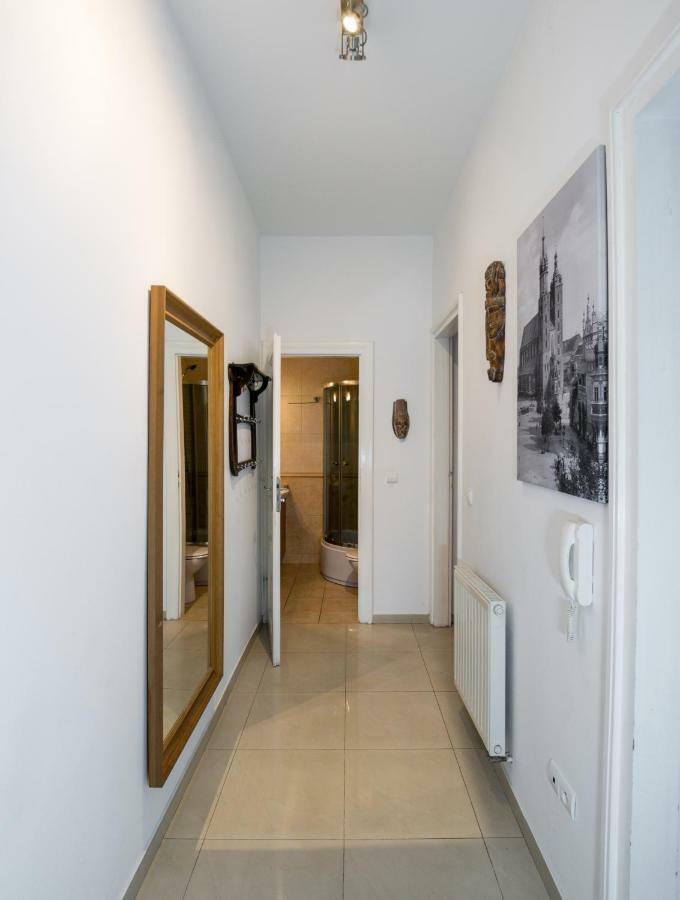 Cichy Apartament Obok Wawelu Tarlowska Cracóvia Exterior foto