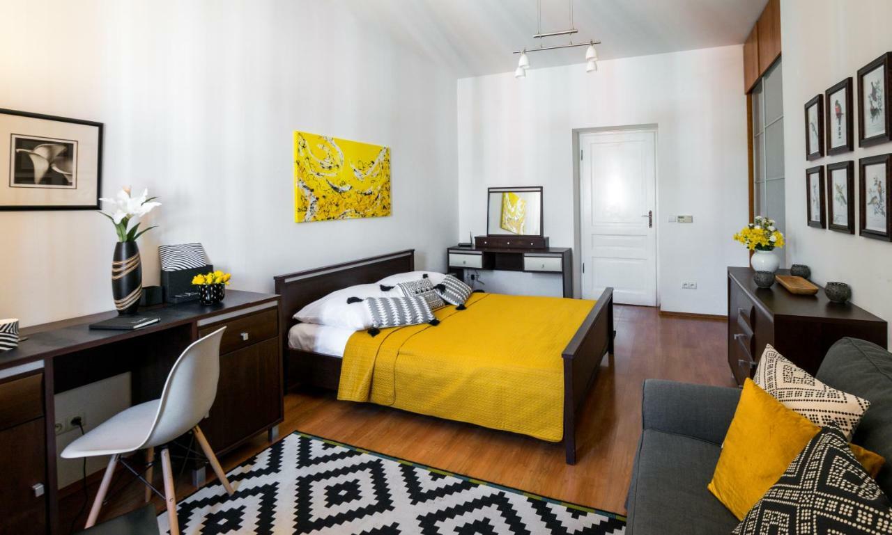 Cichy Apartament Obok Wawelu Tarlowska Cracóvia Exterior foto